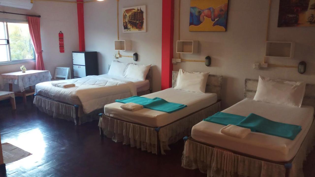 Fun-D Hostel Chiang Rai Exteriör bild