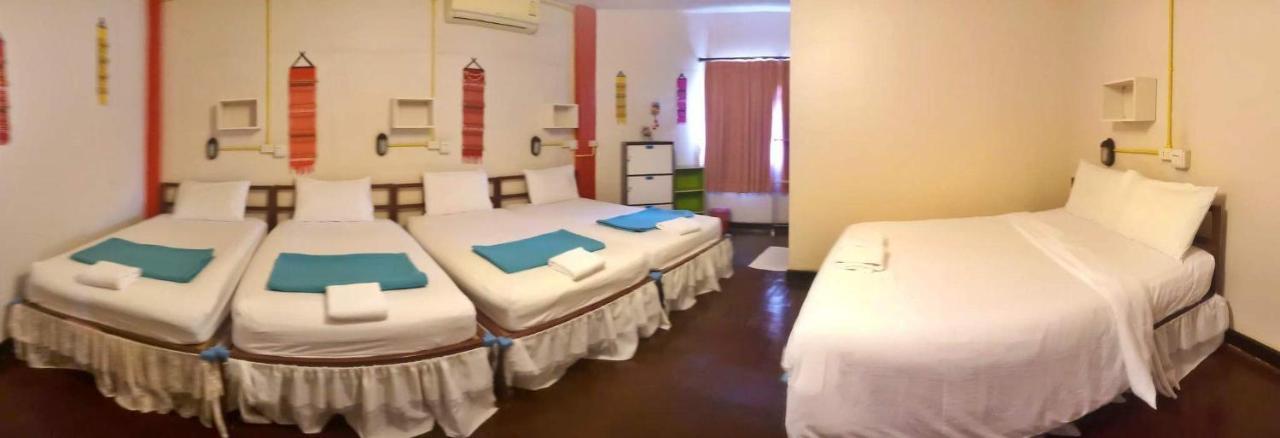 Fun-D Hostel Chiang Rai Exteriör bild