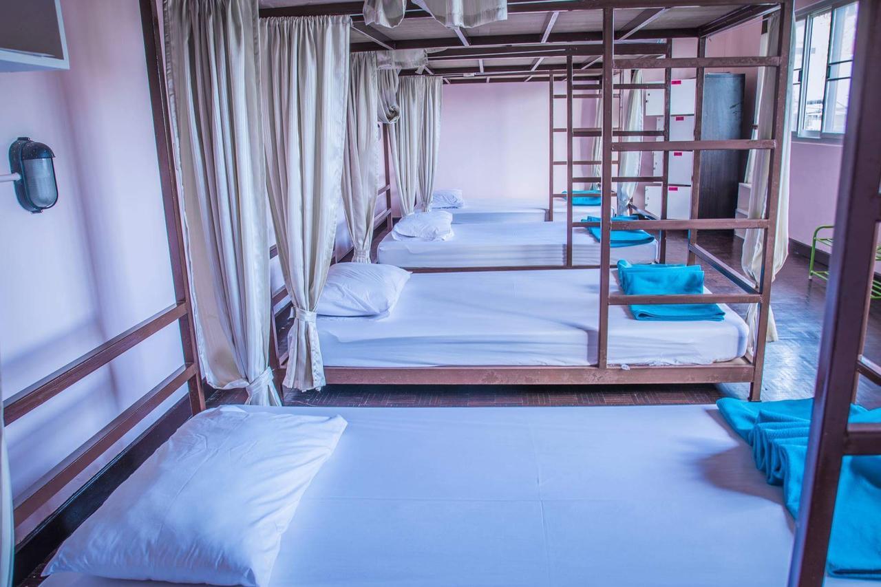 Fun-D Hostel Chiang Rai Exteriör bild