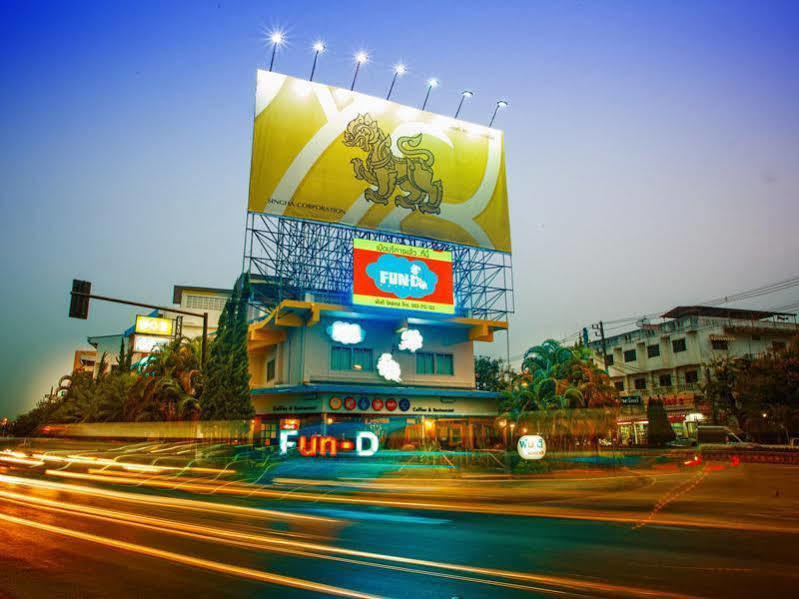 Fun-D Hostel Chiang Rai Exteriör bild